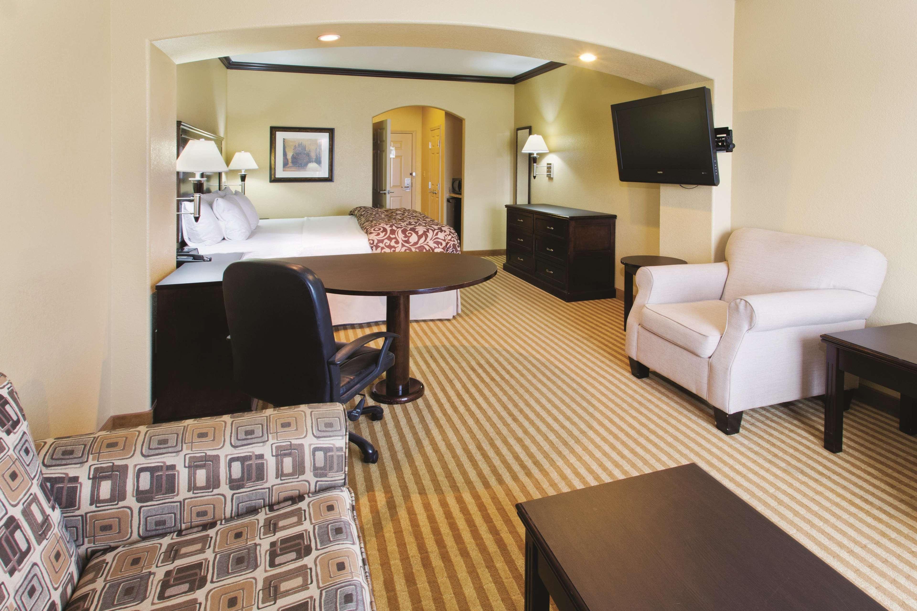 La Quinta Inn And Suites By Wyndham - Schertz Ngoại thất bức ảnh